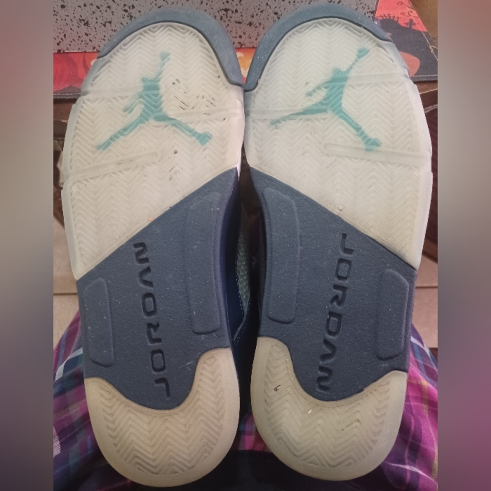 Men's Air Jordan - Picture 5 of 5
